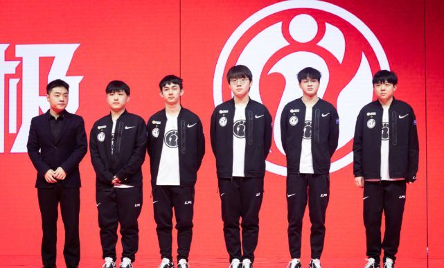 埃泽在上赛 埃泽在上赛